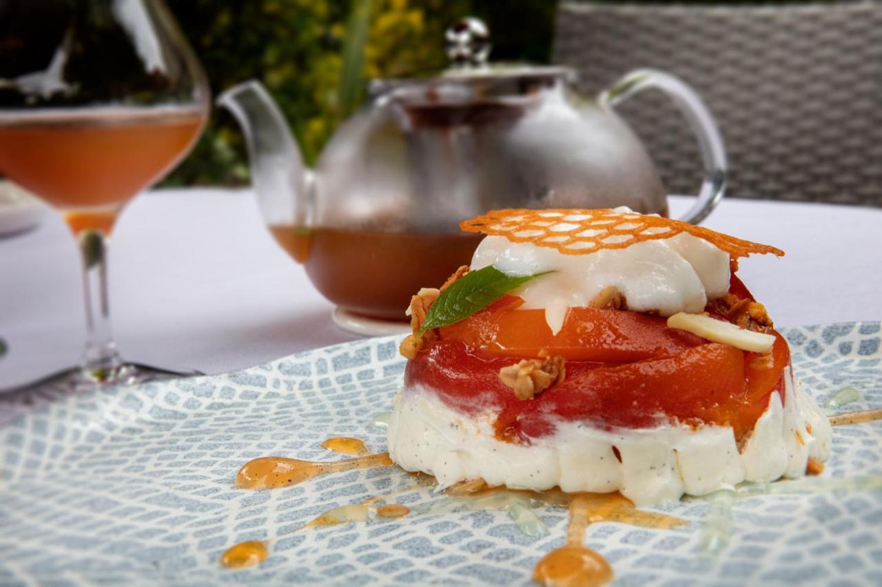 Logis Hotel La Breche - Restaurant Berthelot Amboise Eksteriør bilde