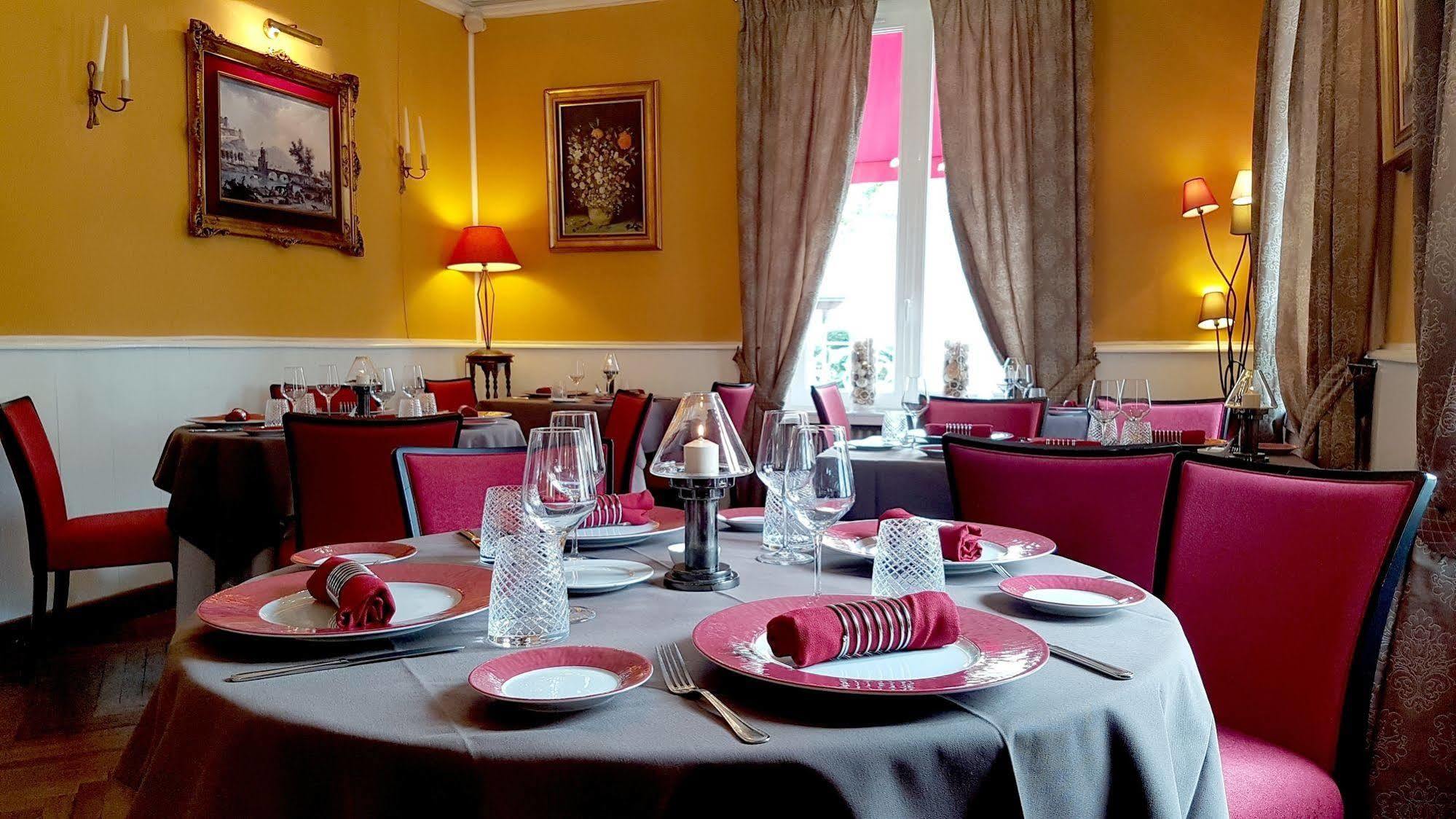 Logis Hotel La Breche - Restaurant Berthelot Amboise Eksteriør bilde